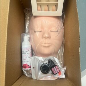 Eyelash Extension Practice Kit with Mannequin Head
